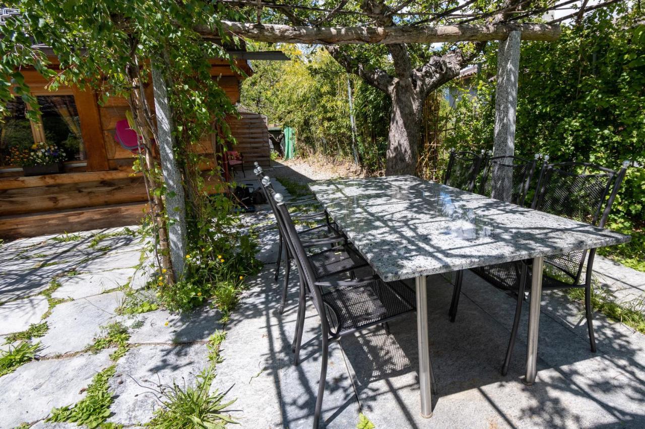 Le Gite De Briey Chalais Exterior photo